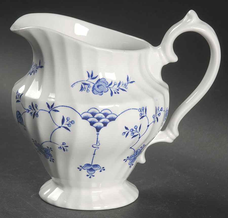 Finlandia Creamer by Myott Staffordshire-1
