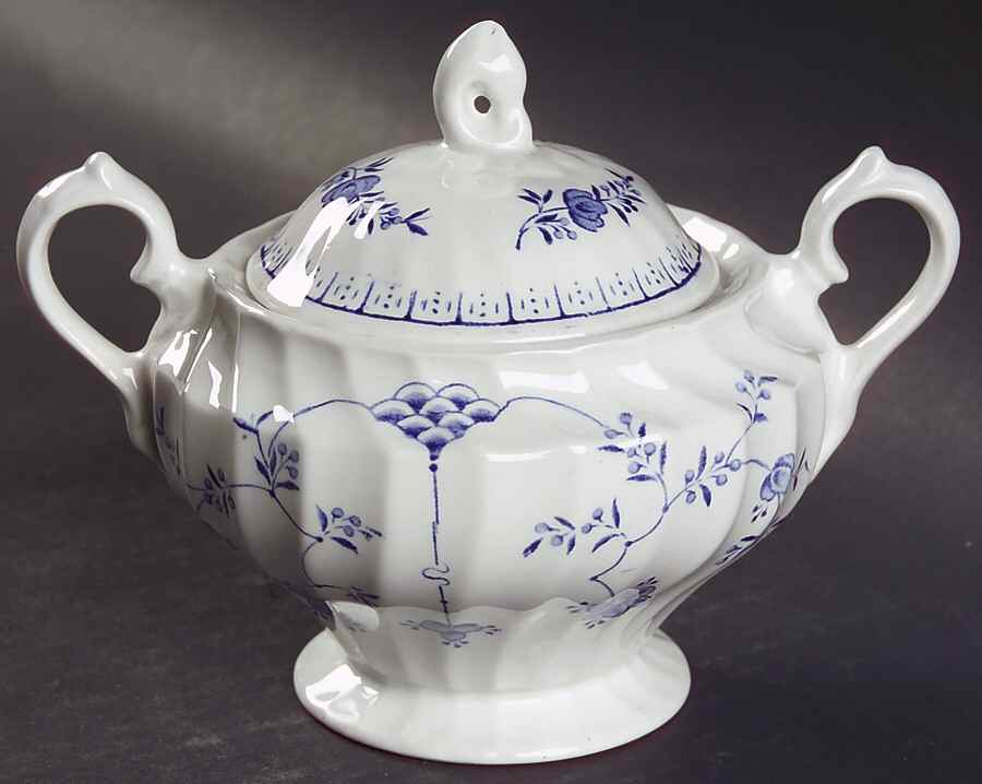 Finlandia Sugar Bowl & Lid by Myott Staffordshire-1