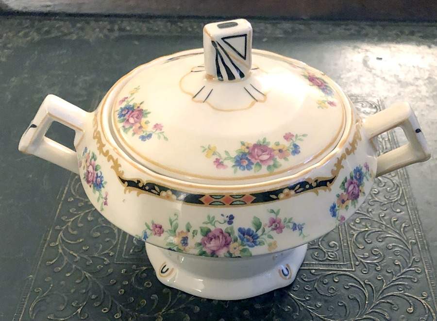 Queen Mary Sugar Bowl & Lid by Myott Staffordshire-1