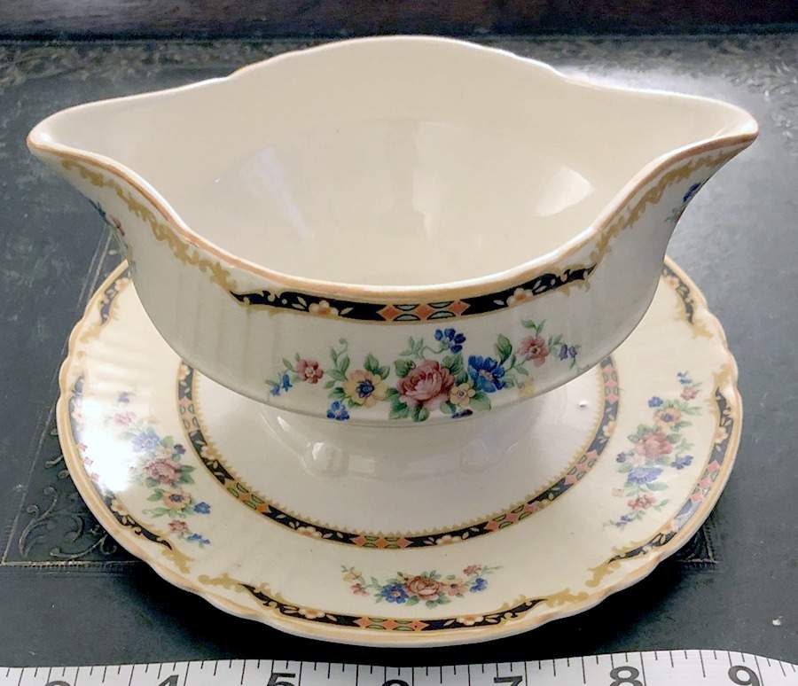 Queen Mary Gravy Boat & Underplate by Myott Staffordshire-1
