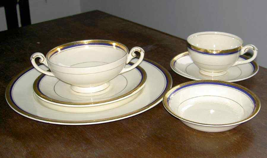 Tudor Footed Cup & Saucer Set by Myott Staffordshire-1