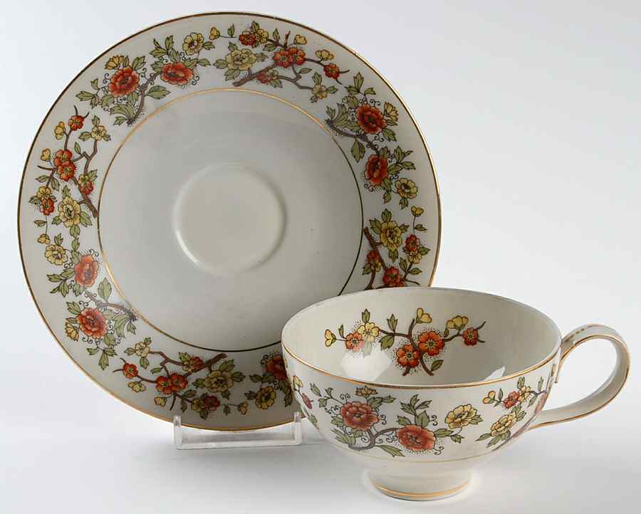 Flora Flat Cup & Saucer Set by Meito-1