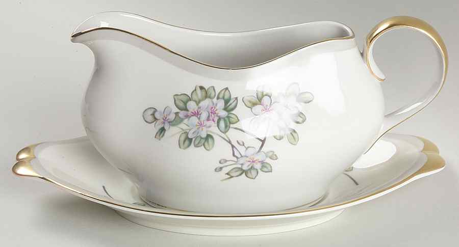 Fragrance Gravy Boat & Underplate by Meito-1