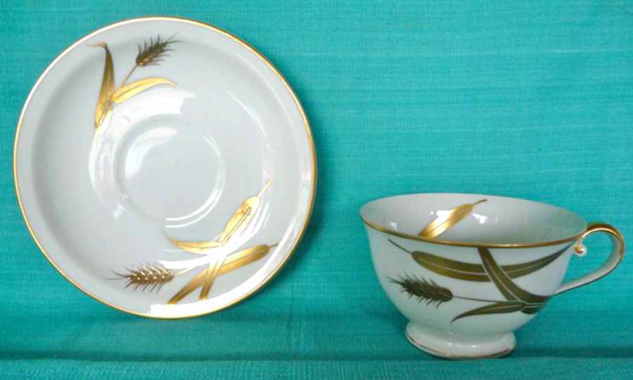 Midas (White Background) Footed Cup by Meito-1