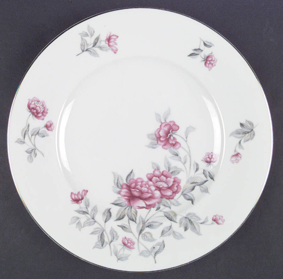 Princess Dinner Plate by Meito-1