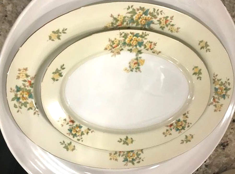 MEI467 16" Oval Serving Platter by Meito-1