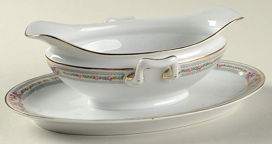 MUE50 Gravy Boat with Attached Underplate by Paul Muller-1