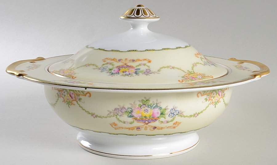 Cavalier Round Covered Vegetable by Meito-1