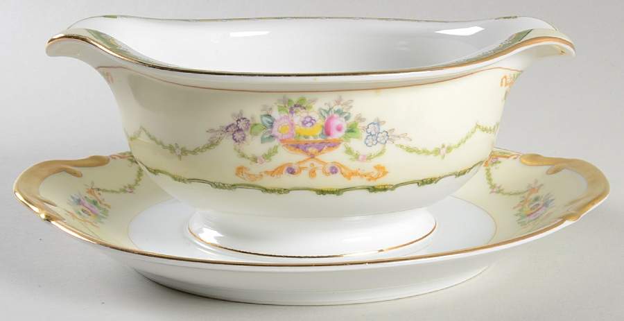 Cavalier Gravy Boat with Attached Underplate by Meito-1