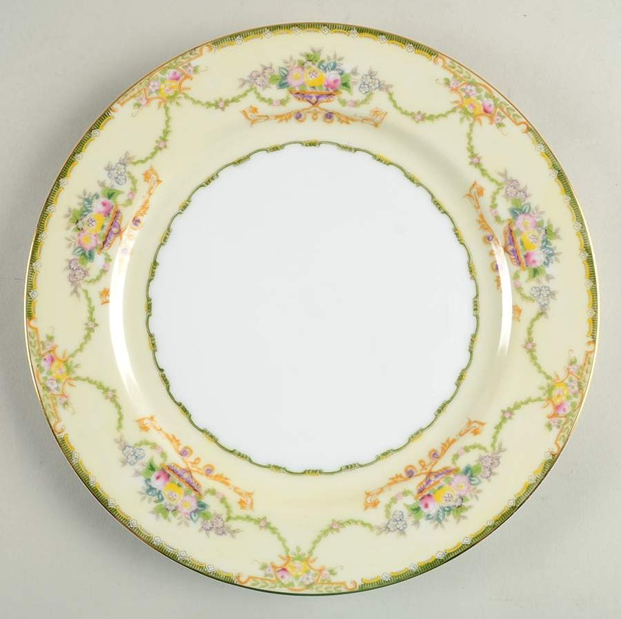 Cavalier Dinner Plate by Meito-1