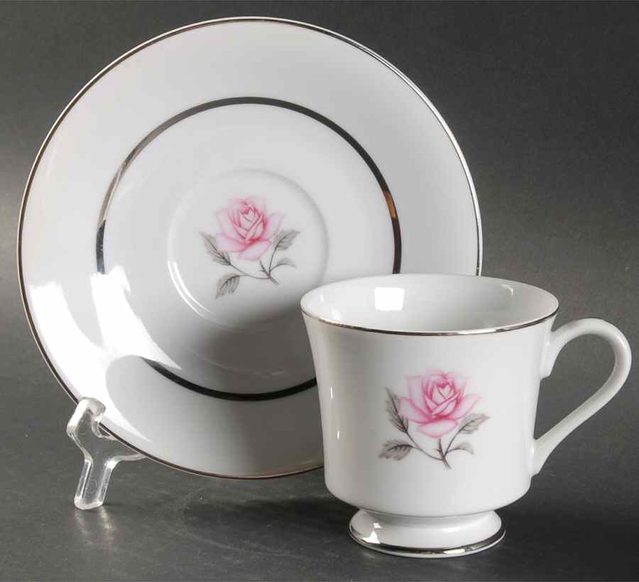 MOM6 Footed Cup & Saucer Set by Momoyama-1