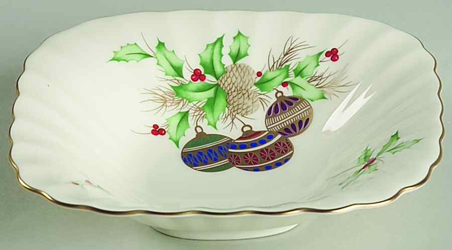 Christmas Spirit Nut Dish by Mikasa-1