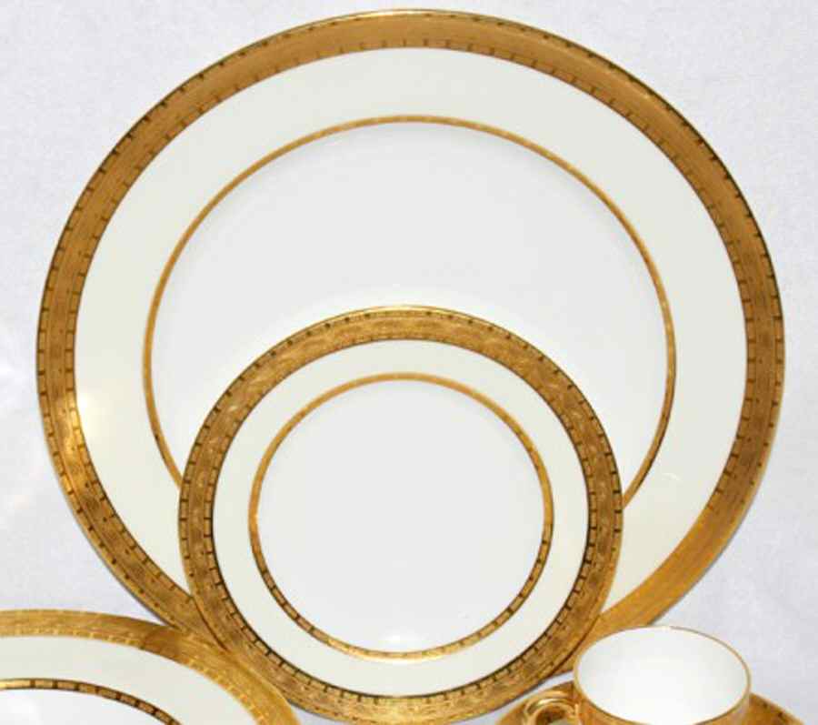 H1992 Dinner Plate by Minton-1