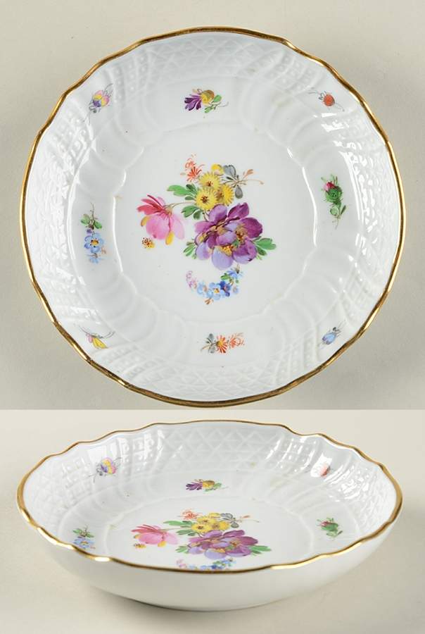 MSS29 Fruit/Dessert (Sauce) Bowl by Meissen (Germany)-1