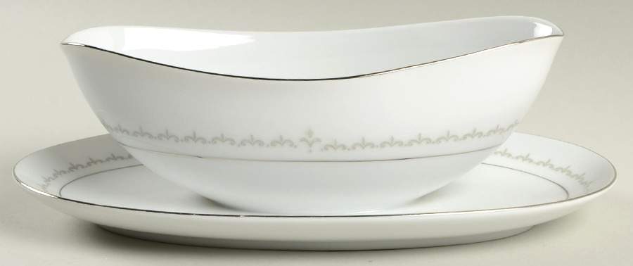Esquire Gravy Boat with Attached Underplate by Mikasa-1