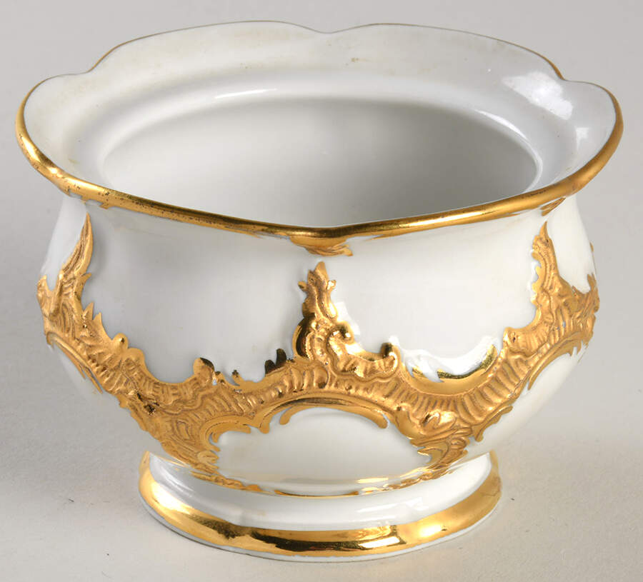 999979 Sugar Bowl No Lid by Meissen (Germany)-1