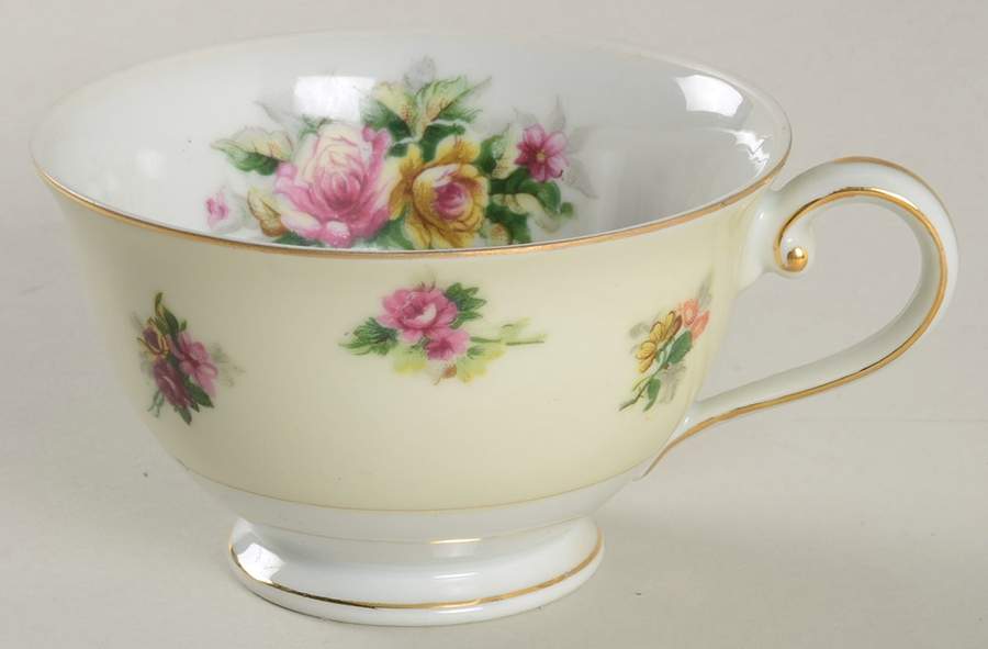 Garden Rose Footed Cup by Meito-1