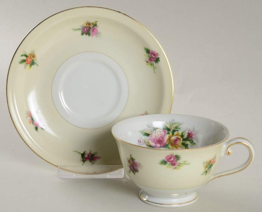 Garden Rose Footed Cup & Saucer Set by Meito-1