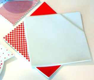 Red Graphics Dessert/Pie Plate by Mikasa-1
