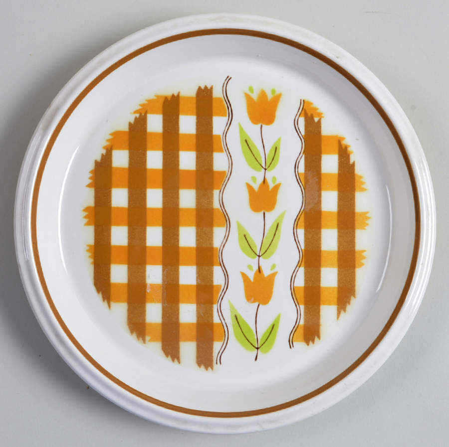 Fudge Salad Plate by Mikasa-1