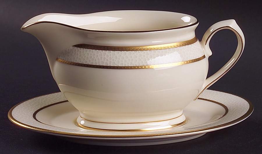 Ivory Flair Gravy Boat & Underplate by Mikasa-1