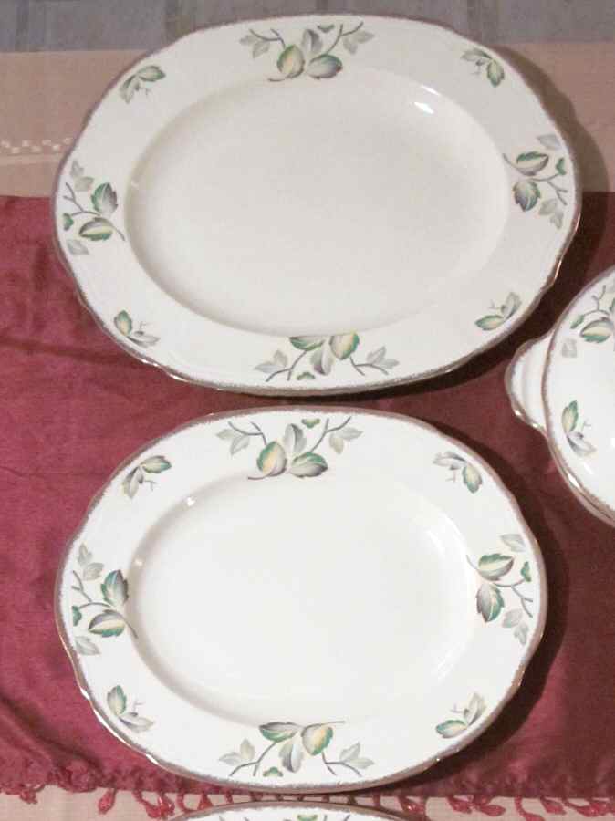 MEA47 14" Oval Serving Platter by Alfred Meakin-1