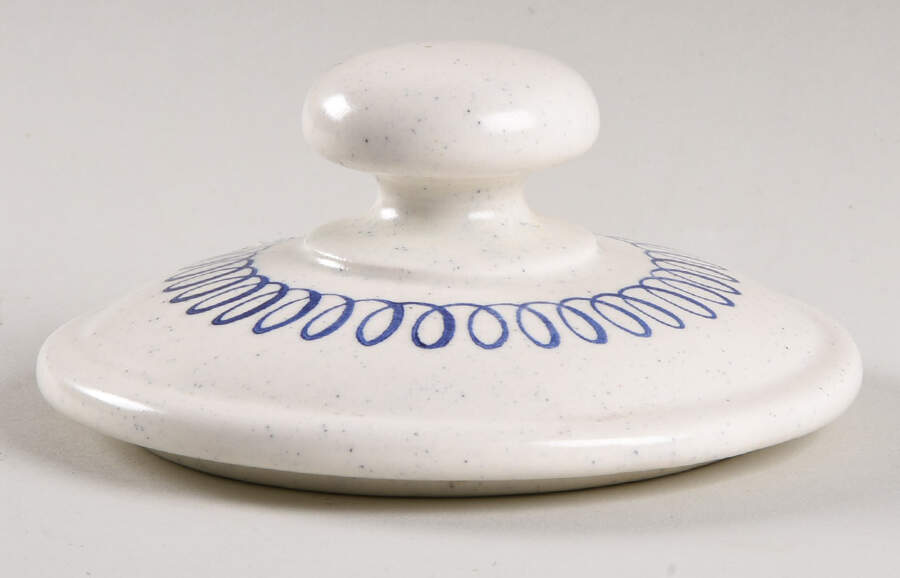 Eagle Provincial Lid for Large Canister by Metlox - Poppytrail - Vernon-1