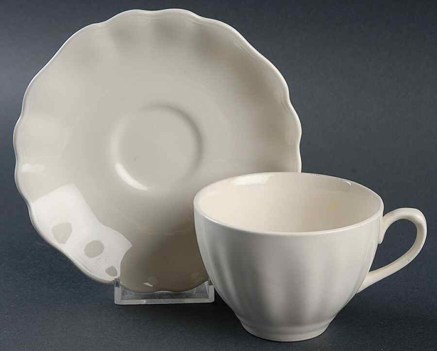 MEK42 Flat Cup & Saucer Set by J & G Meakin-1