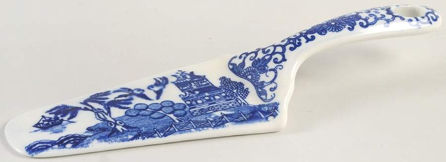 Blue Willow Solid Ceramic Pie/Cake Server by Moriyama-1