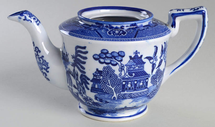 Blue Willow Teapot No Lid by Moriyama-1