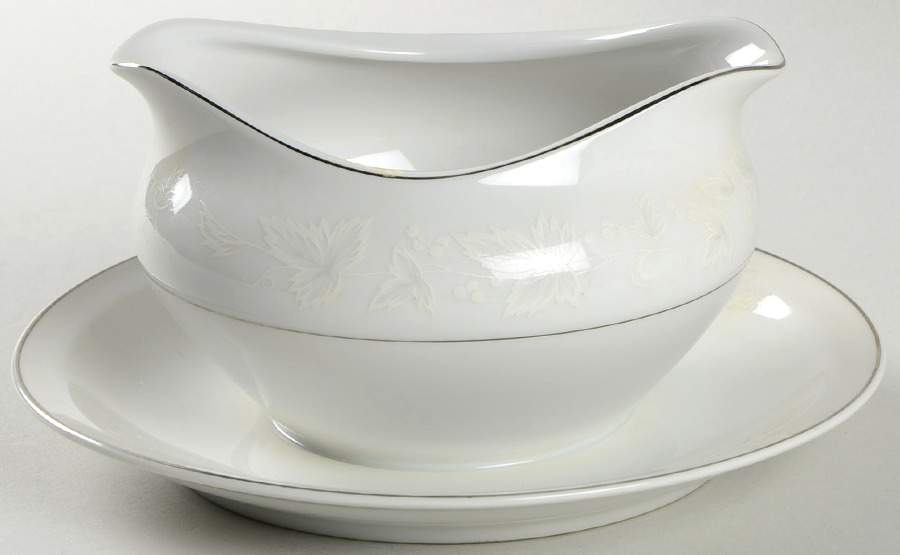 Danielle Gravy Boat with Attached Underplate by Meito-1