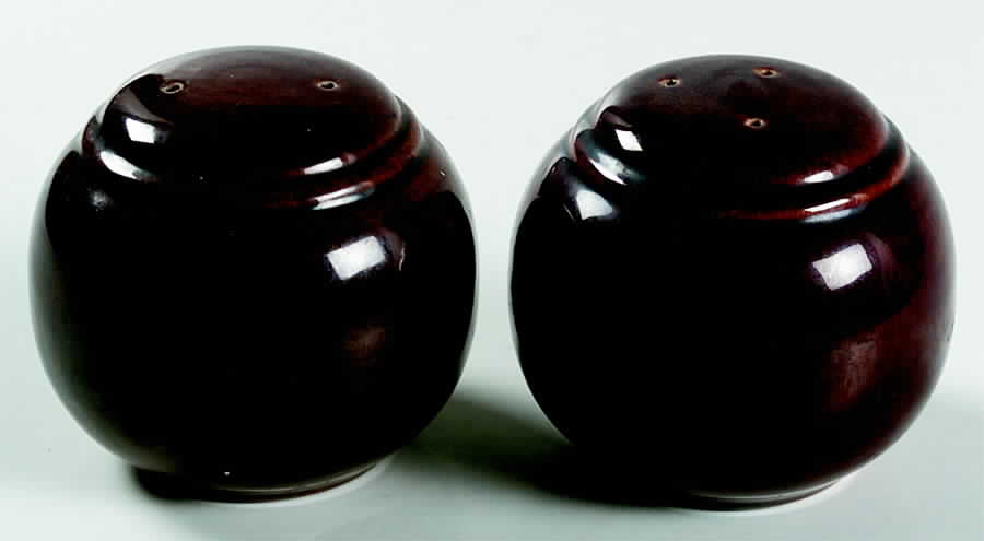 Butterscotch Salt & Pepper Set by Metlox - Poppytrail - Vernon-1