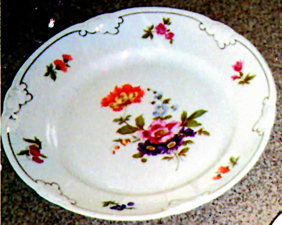Mit379 Dinner Plate by Mitterteich-1