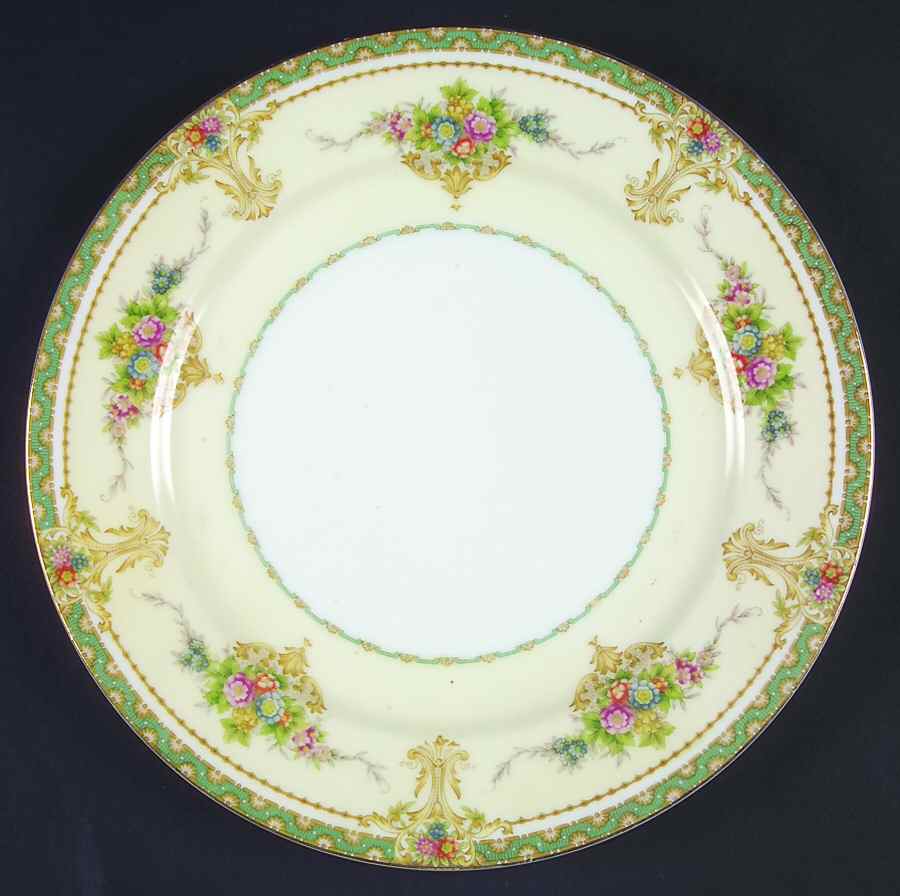 Buckingham Dinner Plate by Meito-1