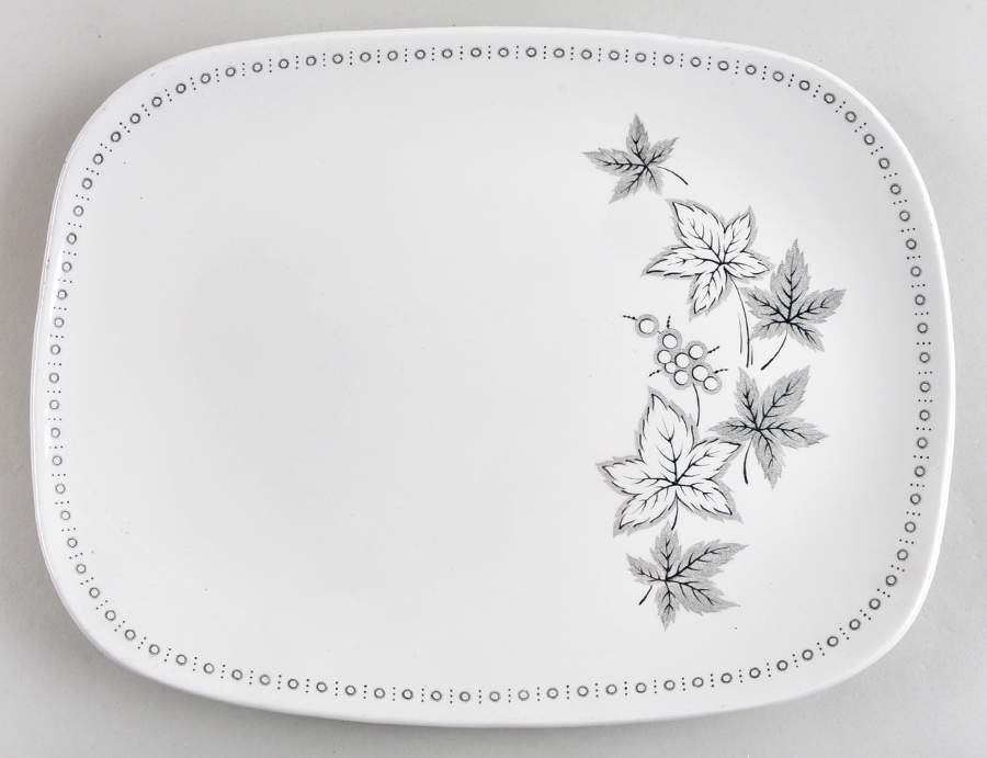 Maplewood 12" Oval Serving Platter by J & G Meakin-1