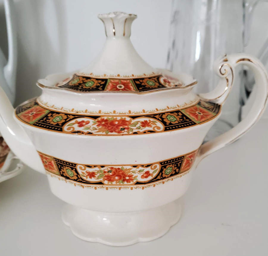 Chantrey Teapot & Lid by Alfred Meakin-1