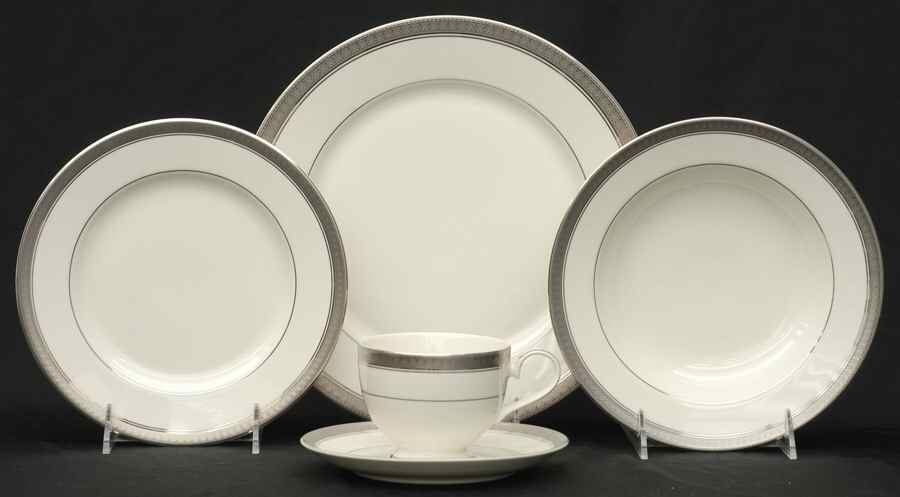 Palatial Platinum 5 Piece Place Setting by Mikasa-1