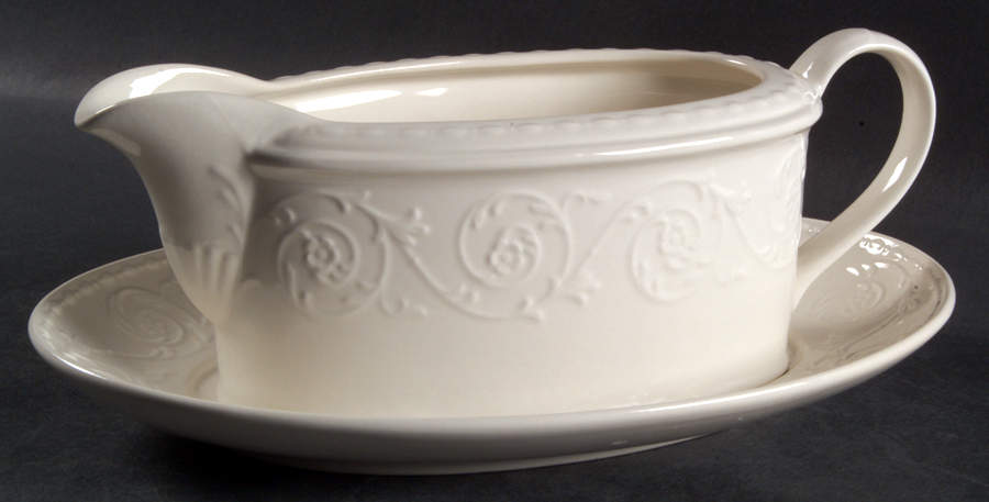 Plaza Lane Gravy Boat & Underplate by Mikasa-1