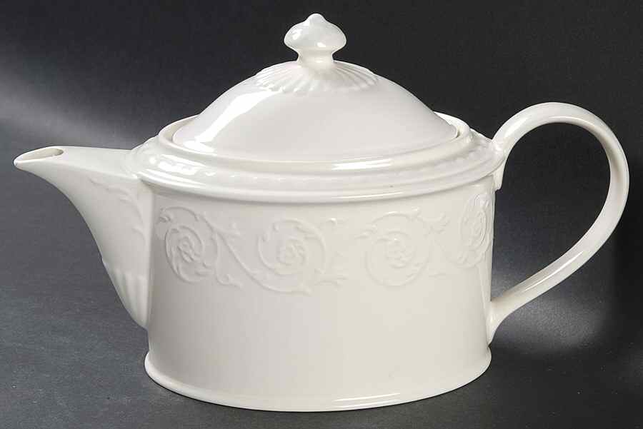 Plaza Lane Teapot & Lid by Mikasa-1