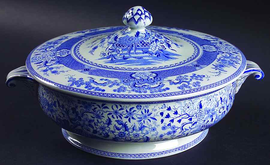 M35 Round Covered Vegetable by Minton-1