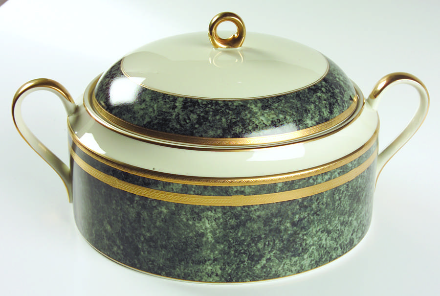 Celadon Florentine 2.5 Qt Round Covered Casserole by Mikasa-1
