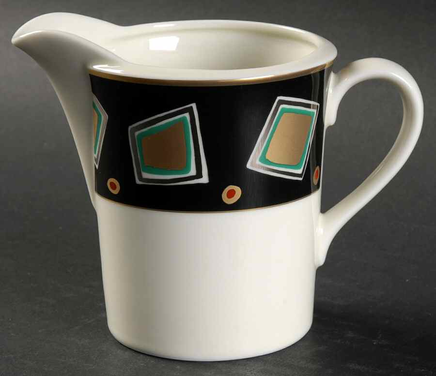 Trafalgar Onyx Creamer by Mikasa-1