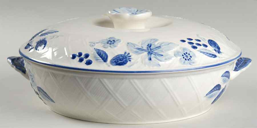 Berry Fling 1.5 Qt Round Covered Casserole by Mikasa-1