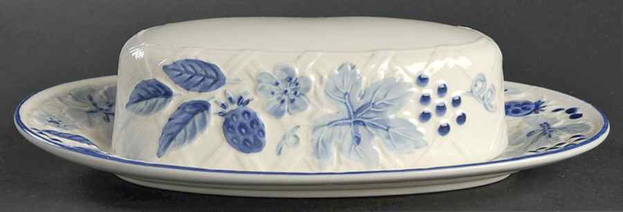 Berry Fling 1/4 Lb Covered Butter by Mikasa-1