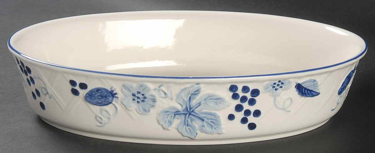 Berry Fling 10" Oval Baker by Mikasa-1