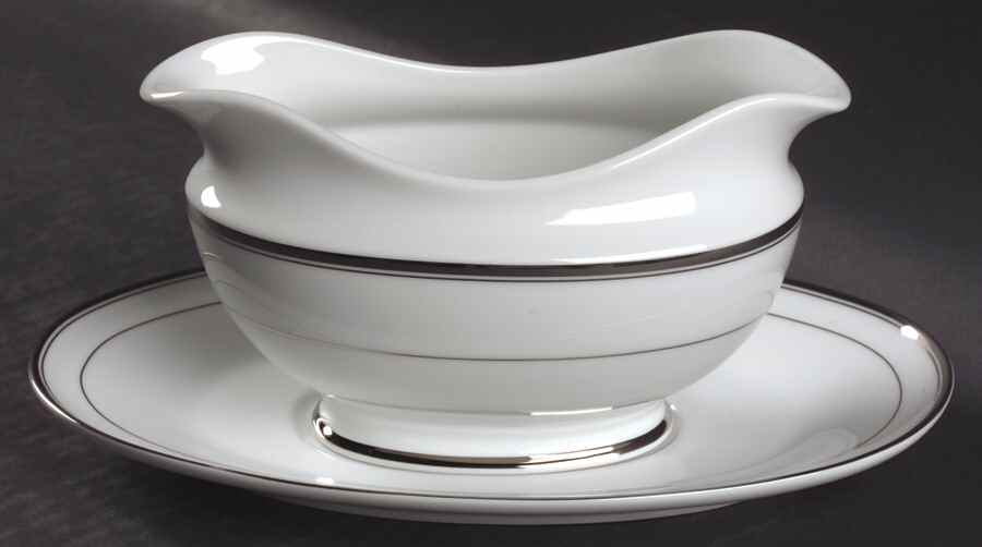 Classic Platinum Gravy Boat & Underplate by Mikasa-1