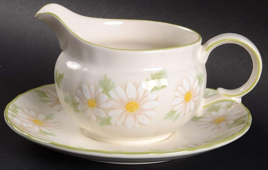 Garden Lyric Gravy Boat & Underplate by Mikasa-1