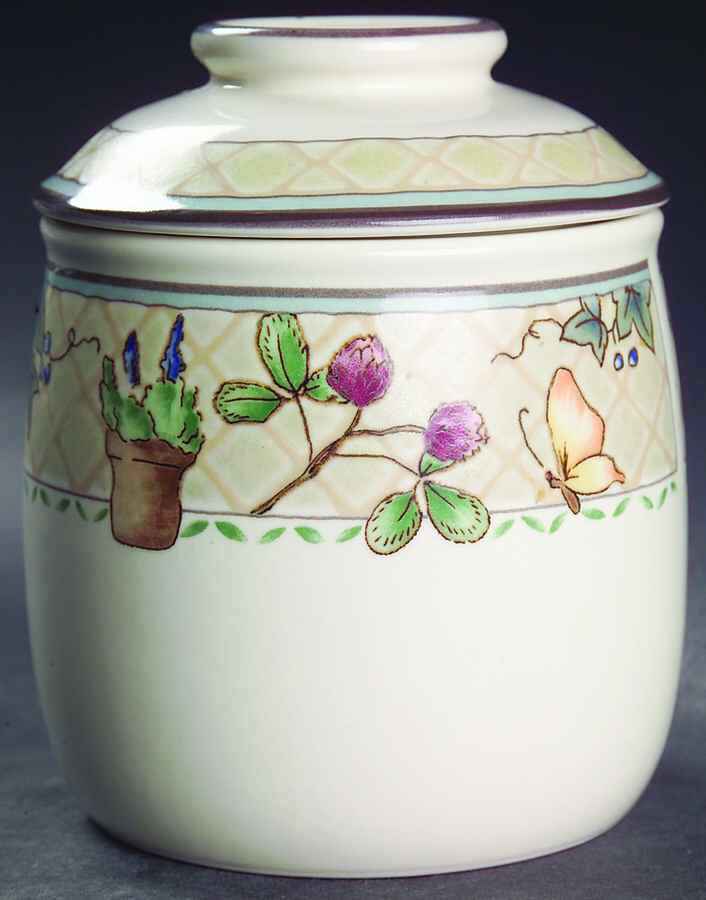 Harvest Classic Small Canister & Lid by Mikasa-1