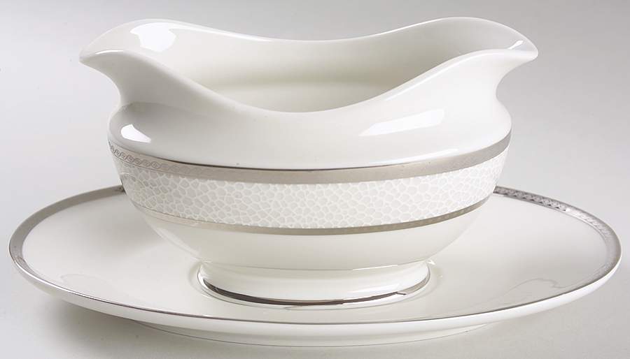 Imperial Flair Platinum Gravy Boat & Underplate by Mikasa-1