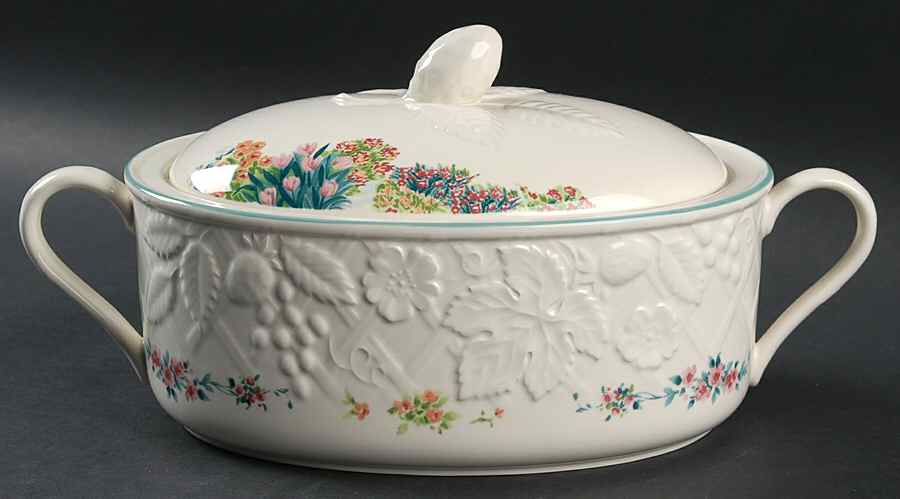 Cottage Vista 2 Quart Oval Covered Casserole by Mikasa-1